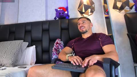 Arthur online show from December 15, 11:42 pm