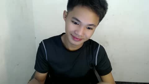 asian_lover05 online show from December 3, 1:44 am