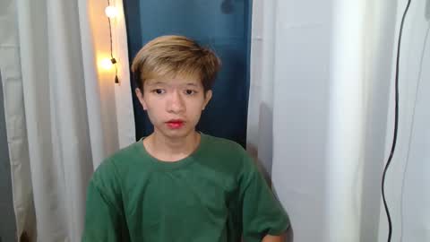 asian_macky online show from April 4, 1:52 pm