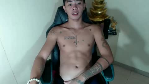 angello abayon online show from December 1, 11:08 pm