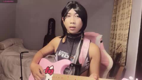 Snapshot of asianfemboycd chatting on October 24, 4:42 pm Emi online show from October 24, 4:42 pm
