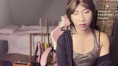 Snapshot of asianfemboycd chatting on March 6, 5:11 pm Emi online show from March 6, 5:11 pm