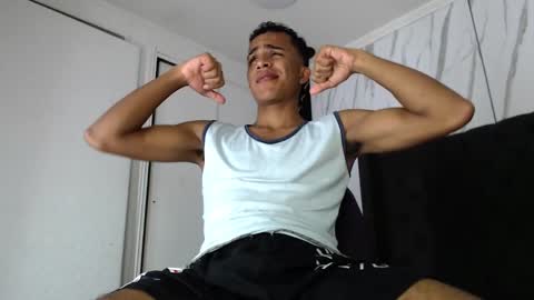Snapshot of aston_vera chatting on October 2, 3:32 am Aston  online show from October 2, 3:32 am