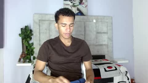 Snapshot of aston_vera chatting on September 23, 4:12 am Aston  online show from September 23, 4:12 am