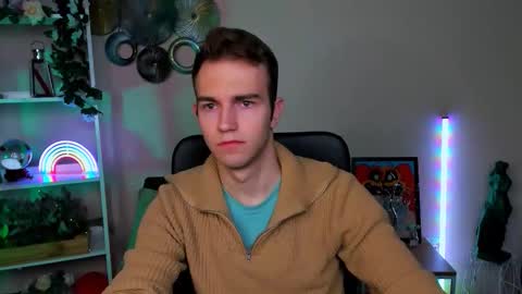 astren online show from March 24, 7:46 am