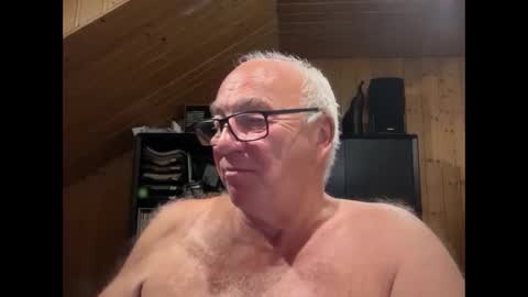 asusandy online show from September 26, 11:46 pm