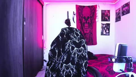 athenauwu online show from December 23, 7:17 am