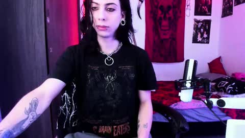 athenauwu online show from December 20, 7:15 am