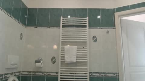 tommycb55555 online show from October 13, 12:00 pm