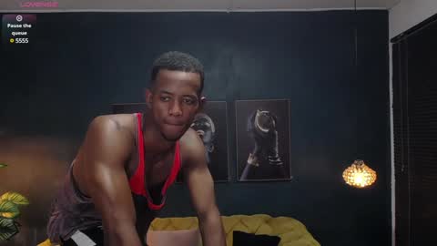 Snapshot of athleticbig_cock chatting on December 7, 1:48 am ATHLETIC  COCK online show from December 7, 1:48 am