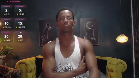 Snapshot of athleticbig_cock chatting on February 7, 2:29 am ATHLETIC  COCK online show from February 7, 2:29 am