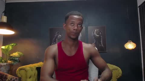 Snapshot of athleticbig_cock chatting on December 18, 2:10 am ATHLETIC  COCK online show from December 18, 2:10 am