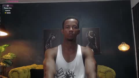 Snapshot of athleticbig_cock chatting on December 4, 2:31 am ATHLETIC  COCK online show from December 4, 2:31 am