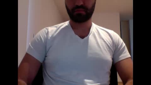 Snapshot of aussie099 chatting on February 22, 4:29 am aussie099 online show from February 22, 4:29 am