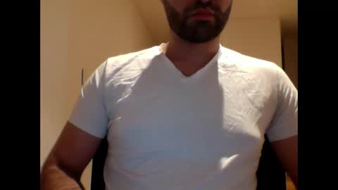 Snapshot of aussie099 chatting on December 19, 11:18 am aussie099 online show from December 19, 11:18 am