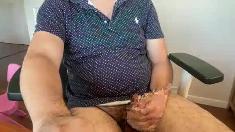 Snapshot of aussielatino82 chatting on December 23, 5:39 am Rich online show from December 23, 5:39 am