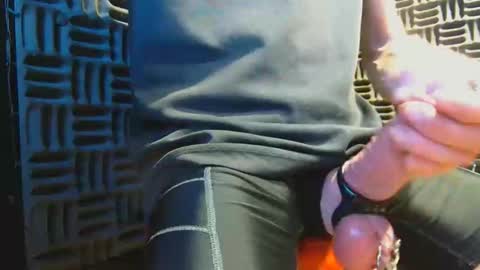 aussieraz online show from April 9, 7:14 am