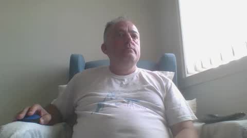 chatbateaussie online show from December 2, 2:03 am