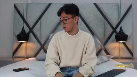 austinreeds online show from October 6, 12:10 pm