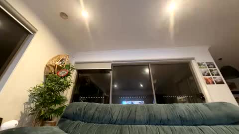 austintoner85 online show from March 21, 10:20 am