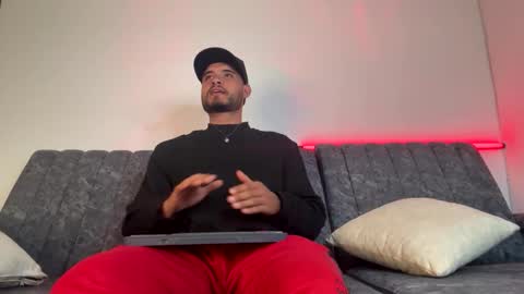 AustinTorres  online show from March 27, 1:54 am