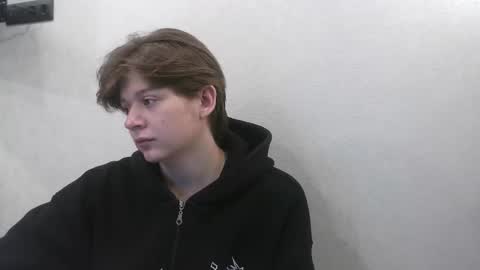 ausxuw online show from September 30, 12:39 am