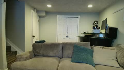 averageandsum online show from October 7, 12:42 pm