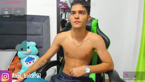 Axel online show from December 12, 9:15 pm