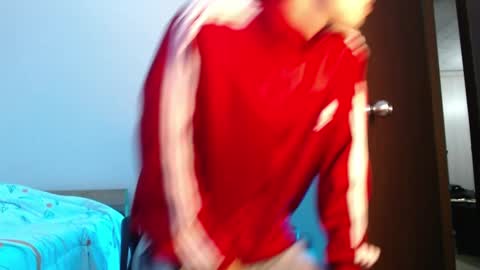 Snapshot of axel_davis_ chatting on October 5, 3:21 am axel davis  online show from October 5, 3:21 am