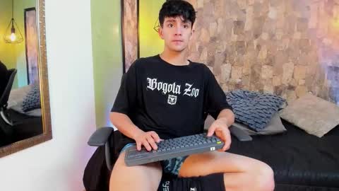 axel_draven online show from November 15, 11:45 am