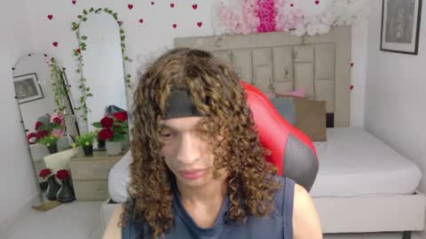 Axel online show from June 13, 3:15 am