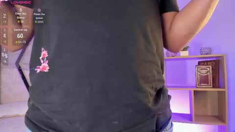 axel_grey_ online show from July 1, 12:50 pm