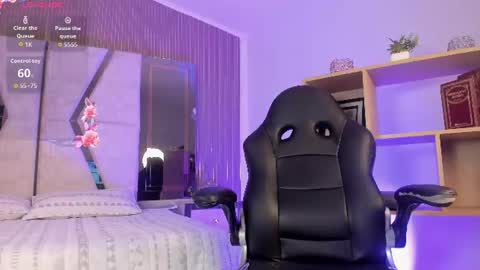 axel_grey_ online show from June 23, 12:53 pm