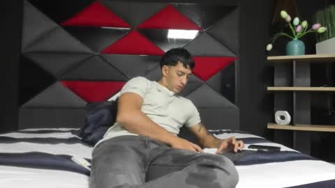 axel_hendrick online show from February 13, 11:48 am