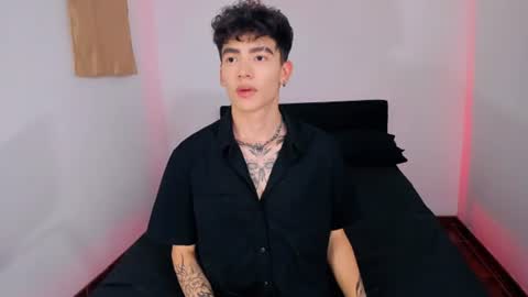 Axel online show from July 27, 10:39 pm