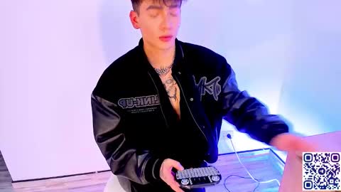 Axel online show from January 8, 6:07 am