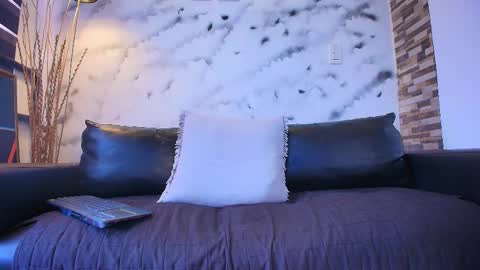 Snapshot of axel_moon_s chatting on September 17, 8:10 pm Axel Moon online show from September 17, 8:10 pm