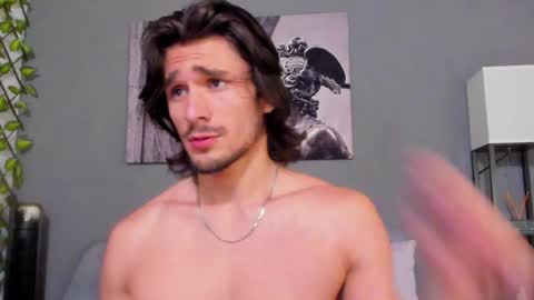 Axel online show from January 25, 9:57 pm