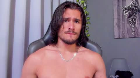 Axel online show from February 24, 9:09 pm