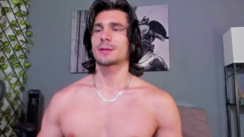 Axel online show from January 13, 11:27 pm