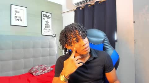 Snapshot of axel_silva3 chatting on October 24, 1:02 pm AXEL SILVA online show from October 24, 1:02 pm