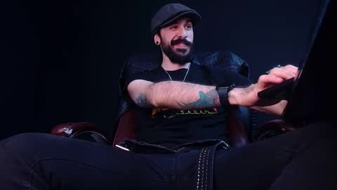 AxelColton online show from December 5, 7:37 am