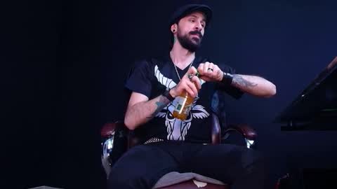 AxelColton online show from November 13, 11:37 am