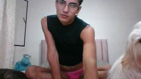 Snapshot of axellatino_ chatting on December 25, 1:42 am Axel  online show from December 25, 1:42 am
