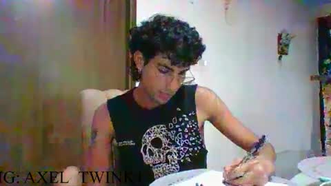 Snapshot of axellatino_ chatting on September 30, 2:18 am Axel  online show from September 30, 2:18 am