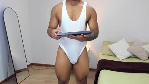 AXEL DA SILVA online show from February 1, 2:10 am