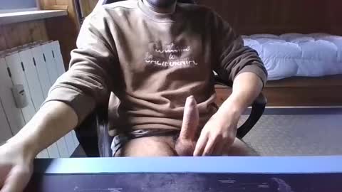 Axel online show from October 26, 12:18 pm