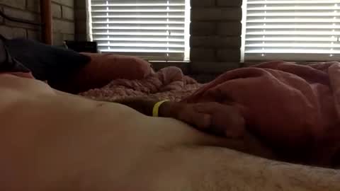 azlifer446410 online show from April 26, 3:31 pm