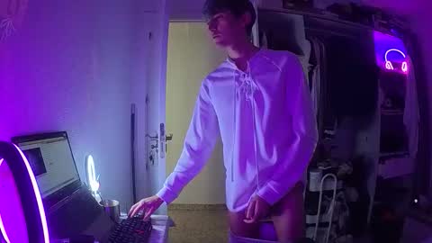 Azriel Munster Exhib online show from November 14, 9:33 am