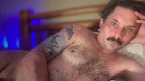 Snapshot of b4nkshot765 chatting on October 6, 4:50 am bry online show from October 6, 4:50 am